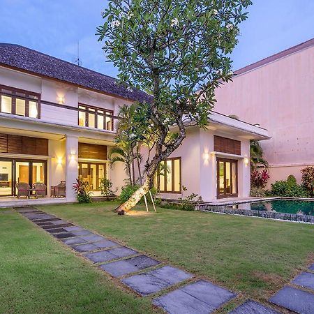 Bali Villa Lotus Семиньяк Экстерьер фото