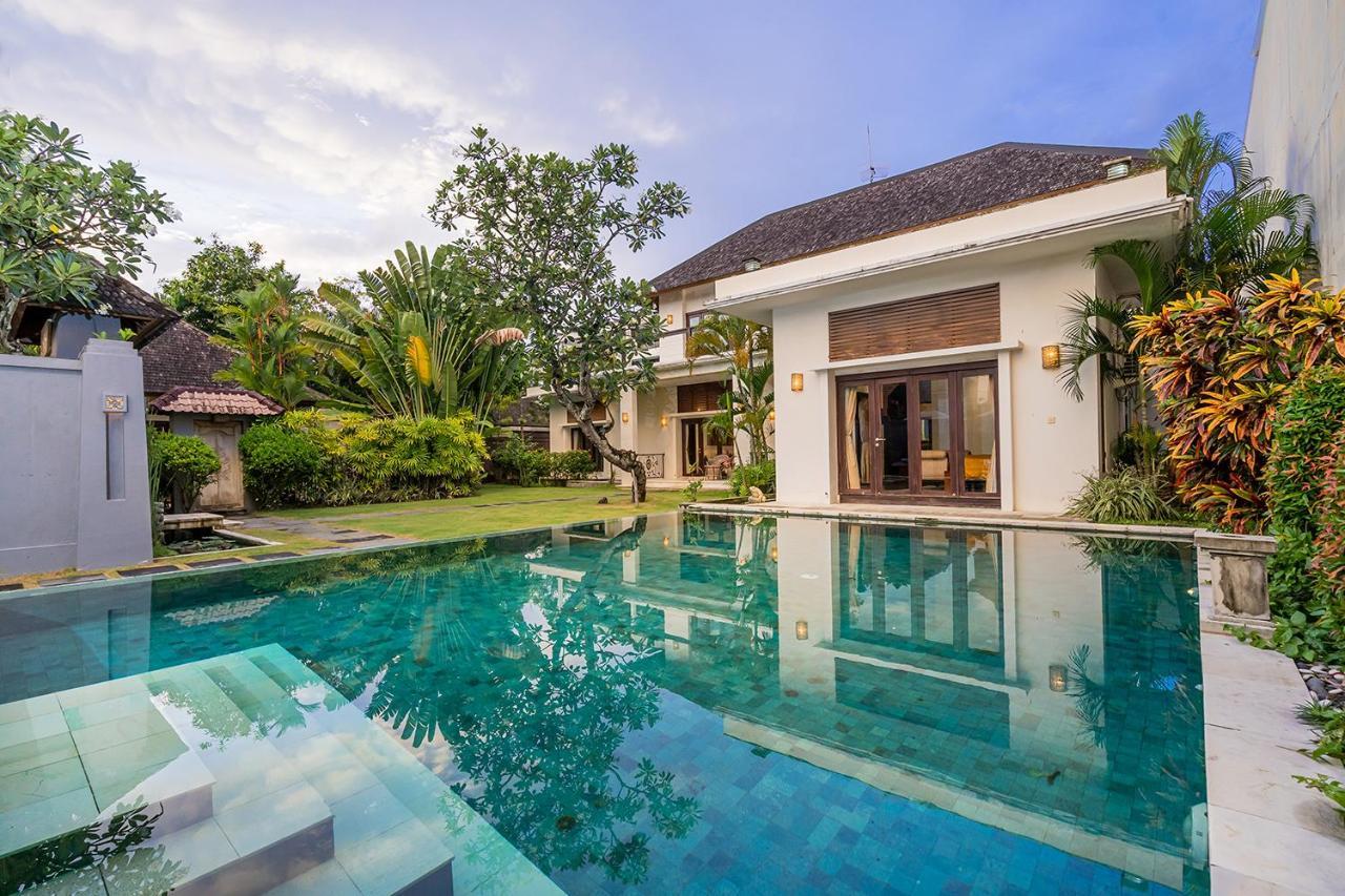 Bali Villa Lotus Семиньяк Экстерьер фото